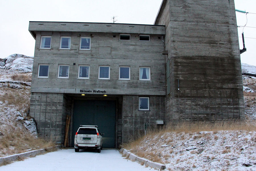 Båtsvatn power plant reception building