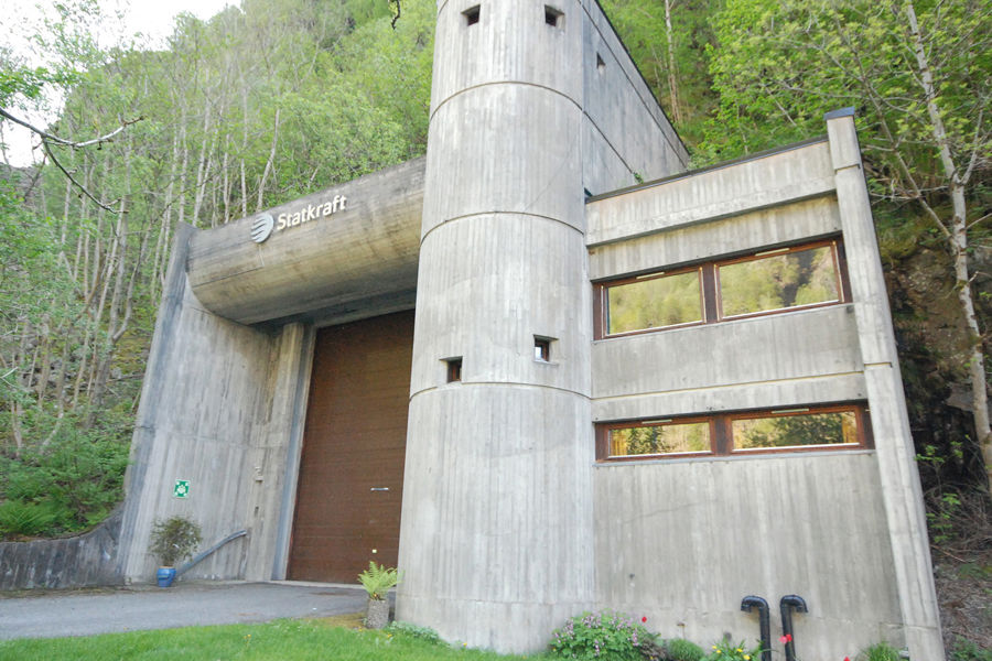 Reception building at Hylen power plant